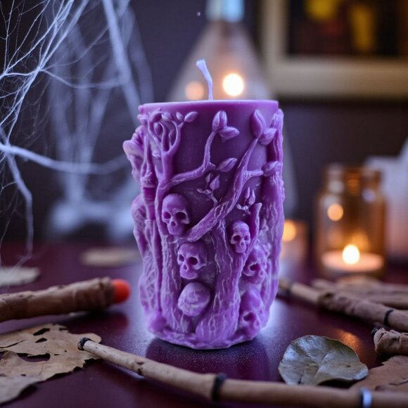 Handmade ✦ Witch & Skulls Candle ✦ Vanilla Brandy Soy Wax Gothic Decor Halloween - Picture 3 of 8